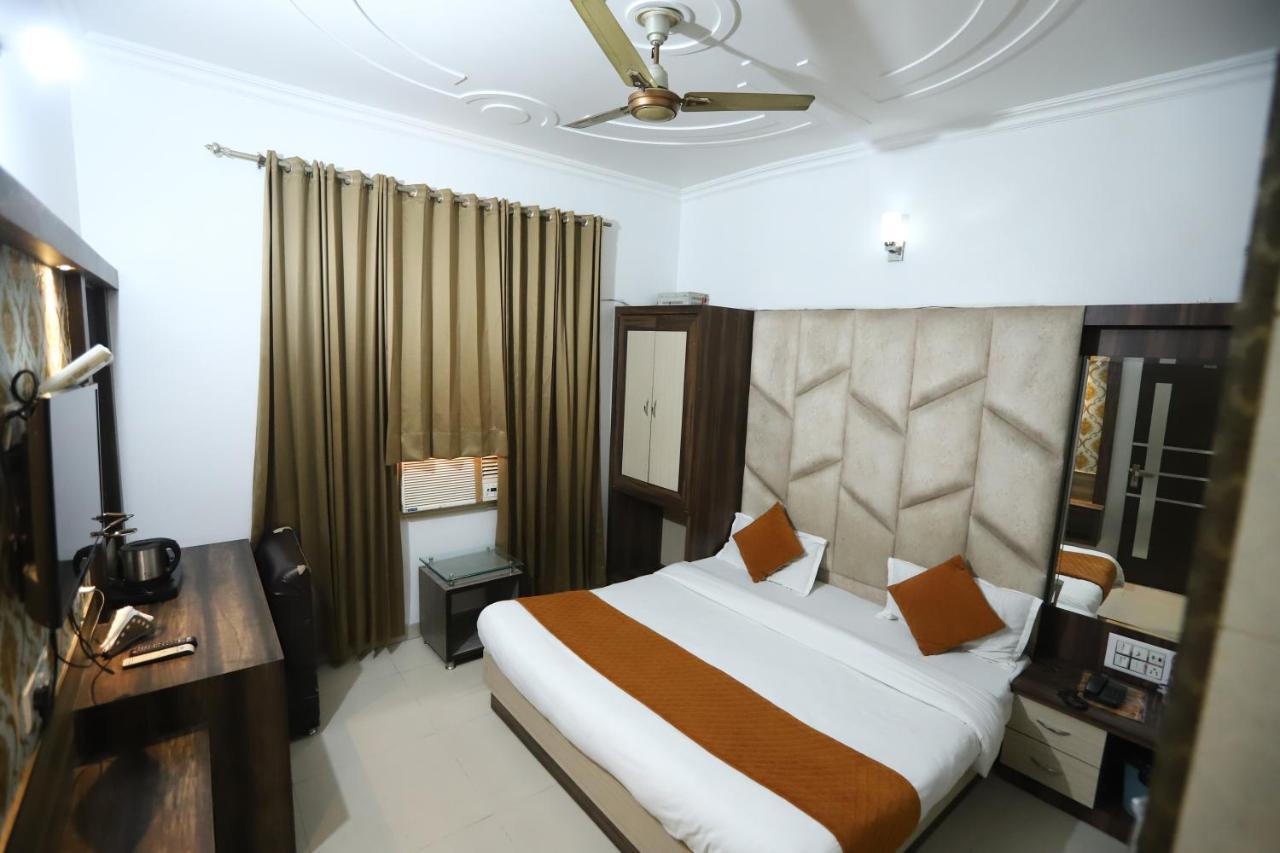Hotel Malhotra Inn 50 Meter From Golden Temple Амрітсар Екстер'єр фото